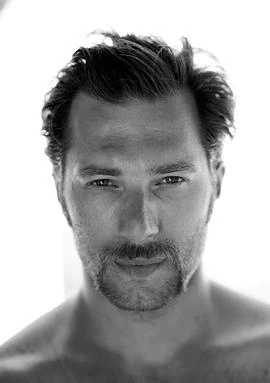 尼科斯·马夫拉基斯