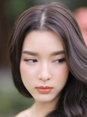 莫茶诺·欣彩萍翩