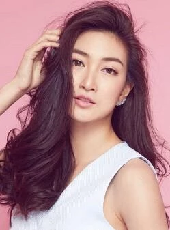 卡曼妮·耶美肯